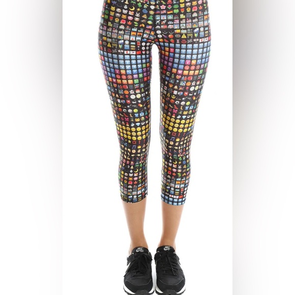 NWT women’s medium Terez capri length emoji leggings - Picture 1 of 4